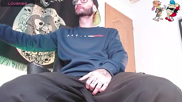 Snapshot of ren_stipee chatting on 10-25-25, 01:57 ren stipee online show from 10-25-25, 01:57