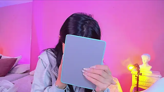 Nicolette ks  online show from 12-28-24, 01:17