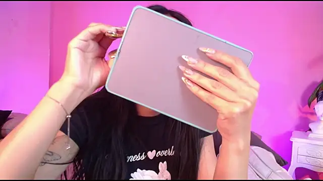 Nicolette ks  online show from 01-04-25, 01:10