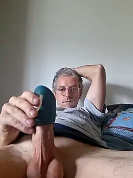 Snapshot of dedalus84 chatting on 06-06-26, 11:59 dedalus84 online show from 06-06-26, 11:59