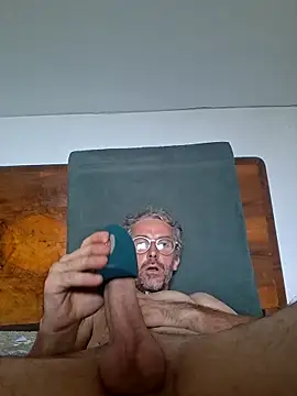 Snapshot of dedalus84 chatting on 06-14-26, 03:58 dedalus84 online show from 06-14-26, 03:58