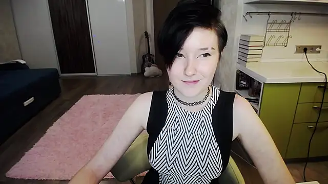 Snapshot of Kira_Bakker chatting on 01-13-25, 11:17 Kira Bakker online show from 01-13-25, 11:17