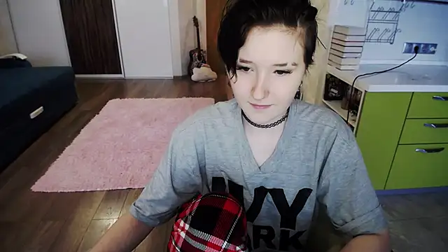 Snapshot of Kira_Bakker chatting on 02-07-25, 05:31 Kira Bakker online show from 02-07-25, 05:31