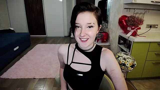 Snapshot of Kira_Bakker chatting on 02-15-25, 10:42 Kira Bakker online show from 02-15-25, 10:42