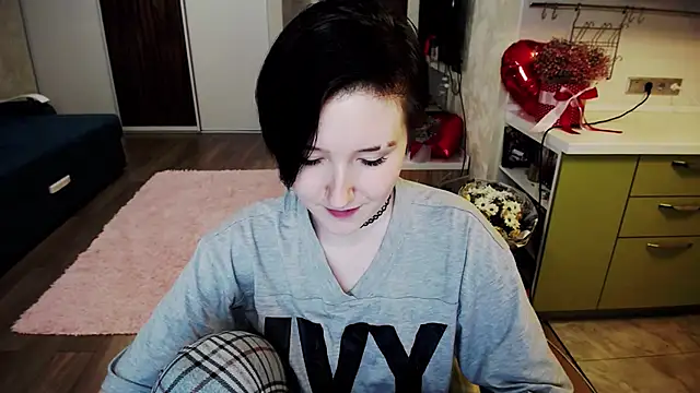 Snapshot of Kira_Bakker chatting on 02-19-25, 10:53 Kira Bakker online show from 02-19-25, 10:53