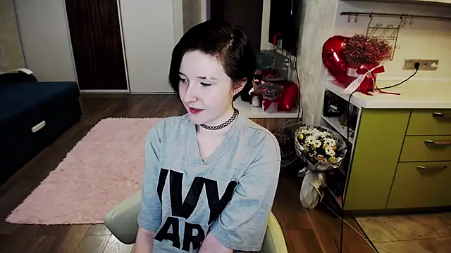 Snapshot of Kira_Bakker chatting on 02-20-25, 10:26 Kira Bakker online show from 02-20-25, 10:26