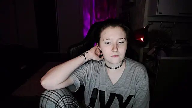 Snapshot of Kira_Bakker chatting on 03-11-25, 10:20 Kira Bakker online show from 03-11-25, 10:20