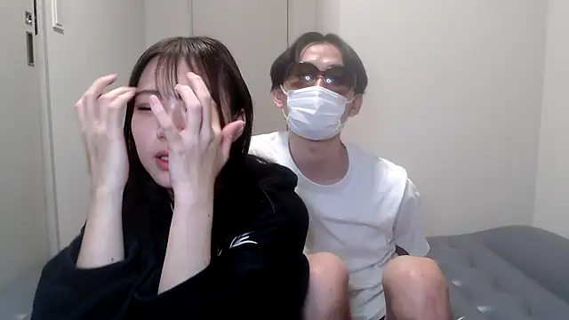 Snapshot of Riri__oo chatting on 12-06-24, 04:28 Riri oo online show from 12-06-24, 04:28