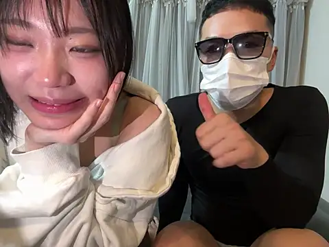 Snapshot of Riri__oo chatting on 03-05-25, 11:28 Riri oo online show from 03-05-25, 11:28