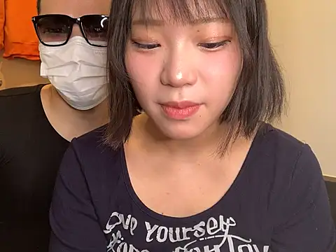 Snapshot of Riri__oo chatting on 03-12-25, 10:37 Riri oo online show from 03-12-25, 10:37