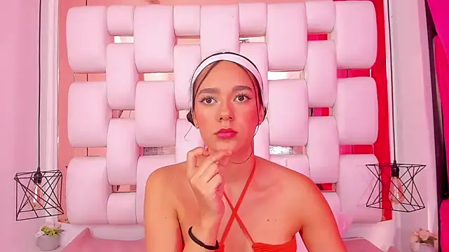 EmmyCruzZ online show from 12-13-25, 07:53