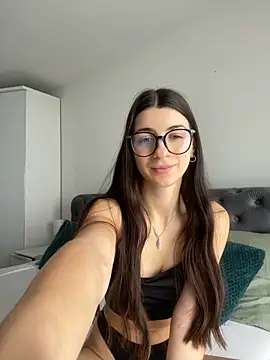 Wildberry  online show from 04-05-26, 07:49