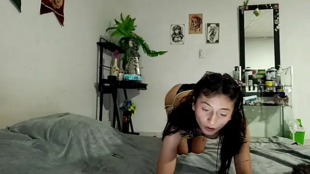 Snapshot of BrisaJones chatting on 07-04-26, 11:11 BrisaJones online show from 07-04-26, 11:11