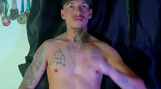 Snapshot of zyongracia chatting on 12-27-24, 10:34 zyongracia online show from 12-27-24, 10:34