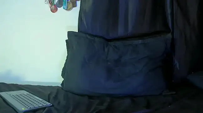 Snapshot of zyongracia chatting on 01-10-25, 02:25 zyongracia online show from 01-10-25, 02:25