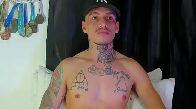 Snapshot of zyongracia chatting on 01-17-25, 10:00 zyongracia online show from 01-17-25, 10:00