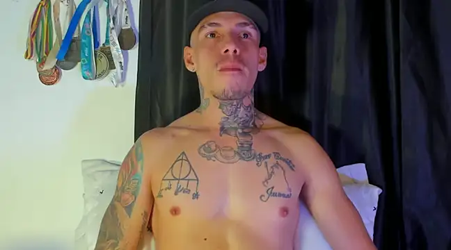 Snapshot of zyongracia chatting on 01-25-25, 08:42 zyongracia online show from 01-25-25, 08:42