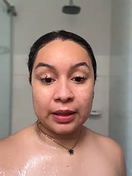 Pretty Isadora online show from 04-13-26, 07:19