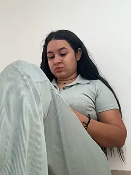 Snapshot of Pretty_Isadora chatting on 04-19-26, 05:56 Pretty Isadora online show from 04-19-26, 05:56