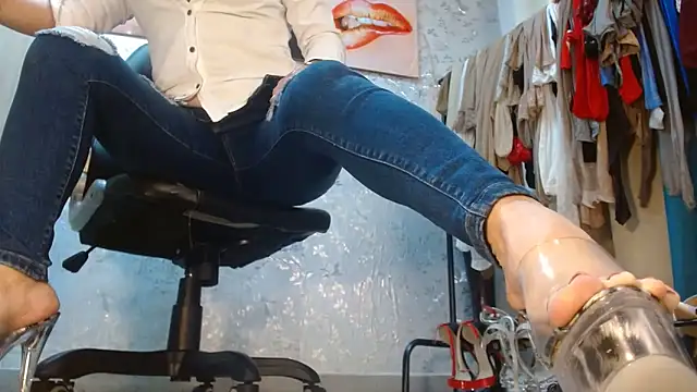 Samantabrown  online show from 03-18-26, 11:35