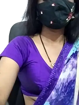 Snapshot of Triveni-Lovely chatting on 05-11-26, 07:47 Triveni-Lovely online show from 05-11-26, 07:47