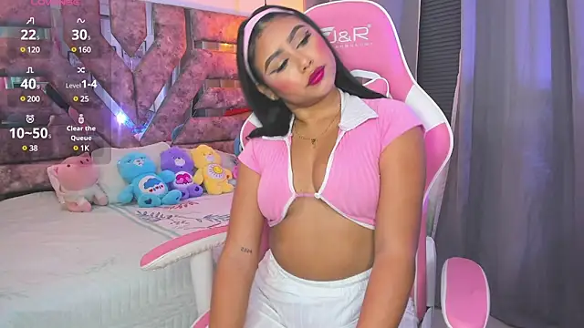 Snapshot of Mia_coxx1 chatting on 01-13-25, 01:13 Mia coxx1 online show from 01-13-25, 01:13