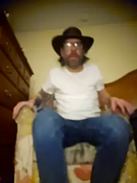 Snapshot of Geaux_Again chatting on 12-15-24, 01:57 Geaux Again online show from 12-15-24, 01:57