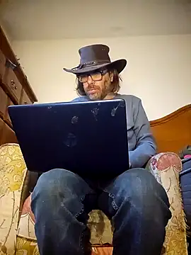 Snapshot of Geaux_Again chatting on 12-20-24, 06:45 Geaux Again online show from 12-20-24, 06:45