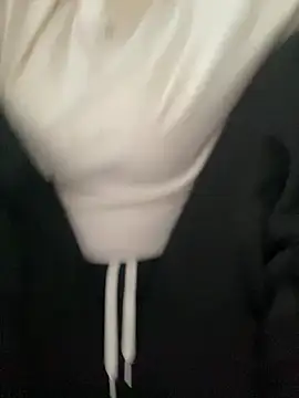 Snapshot of Milk_Mom99 chatting on 03-05-26, 07:48 Milk Mom99 online show from 03-05-26, 07:48