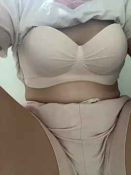 Milk Mom99 online show from 04-06-26, 06:58