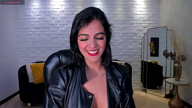VictoriaMilan  online show from 12-06-24, 08:29