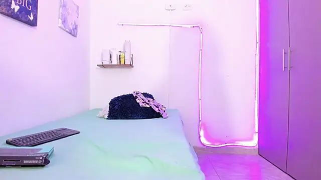 Kim Baker1 online show from 01-28-25, 07:32