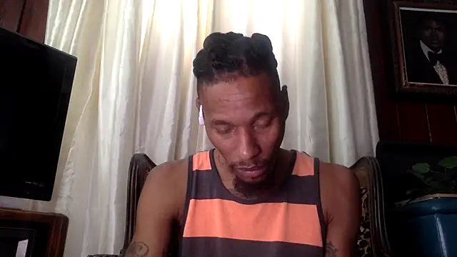 KingDerRico online show from 11-28-25, 06:10