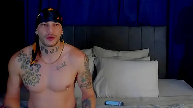 Snapshot of RickG_Oficial chatting on 06-16-26, 04:26 RickG Oficial online show from 06-16-26, 04:26