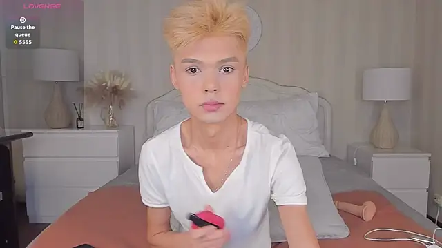 Felix Rey online show from 11-12-25, 05:24