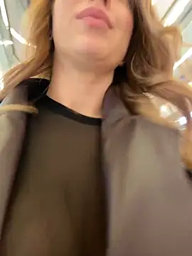 Snapshot of Sweet___Emily chatting on 01-18-25, 02:12 Sweet   Emily online show from 01-18-25, 02:12