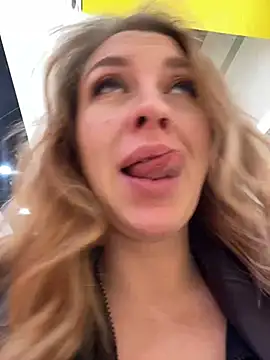 Snapshot of Sweet___Emily chatting on 01-27-25, 02:35 Sweet   Emily online show from 01-27-25, 02:35