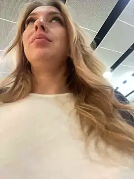 Snapshot of Sweet___Emily chatting on 01-29-25, 02:10 Sweet   Emily online show from 01-29-25, 02:10