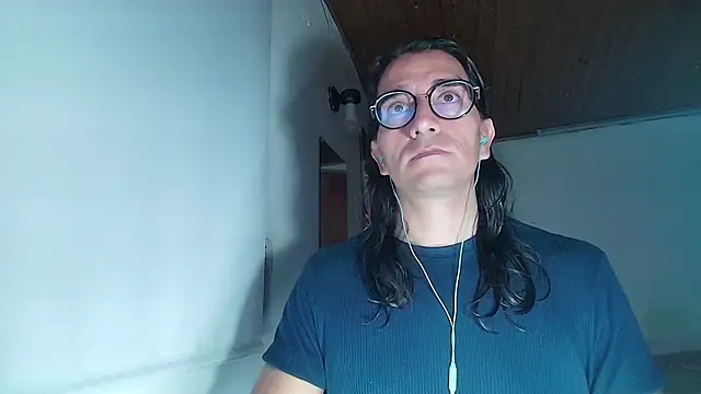 Snapshot of RustyGray chatting on 02-16-26, 06:04 RustyGray online show from 02-16-26, 06:04