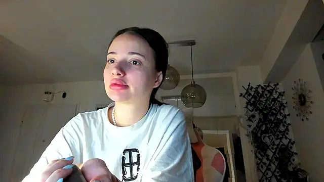 IreneVON online show from 03-06-26, 04:09