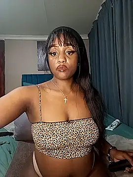 Queen-Chocolate online show from 09-18-25, 04:42