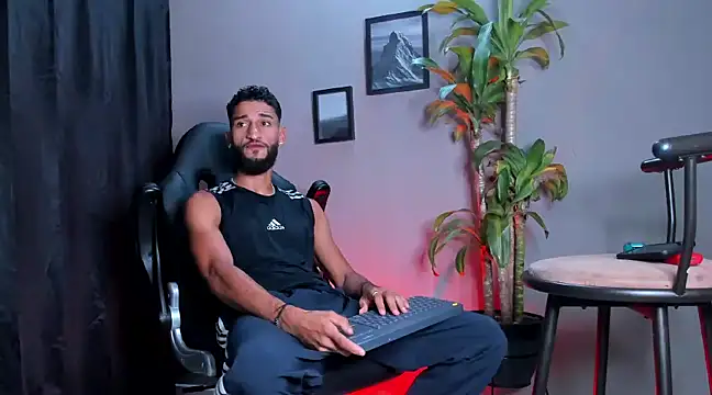 Damian 022 online show from 12-19-24, 02:13