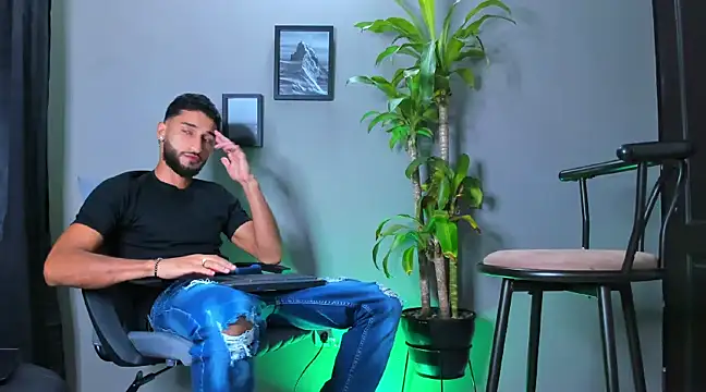 Damian 022 online show from 02-22-25, 01:00