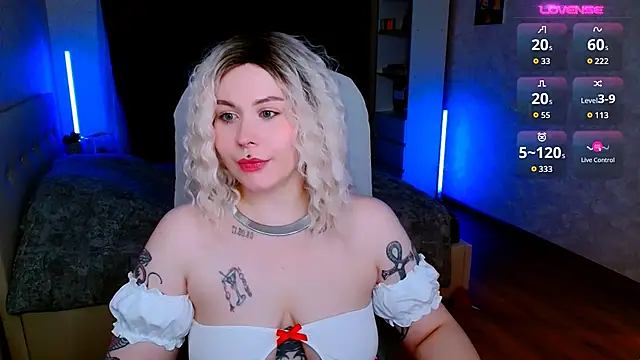 Blueberry-baby online show from 11-23-25, 06:08