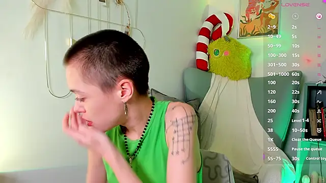 PamelaYong online show from 01-12-25, 01:37