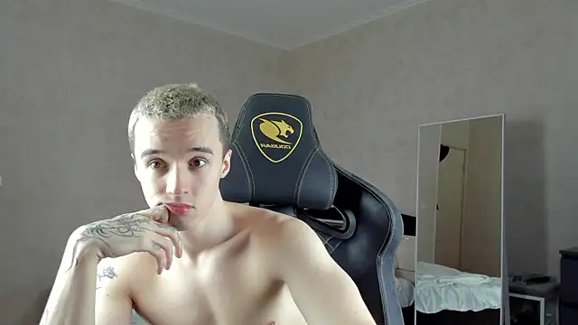 Snapshot of MasonWarholl chatting on 12-05-24, 01:14 MasonWarholl online show from 12-05-24, 01:14