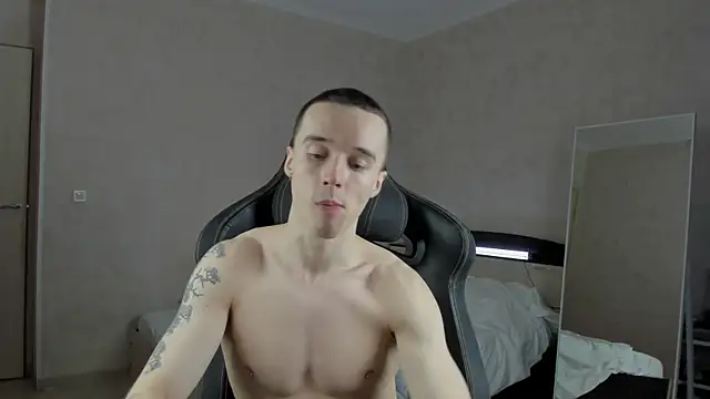 Snapshot of MasonWarholl chatting on 12-29-24, 10:47 MasonWarholl online show from 12-29-24, 10:47