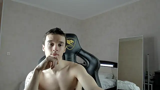 Snapshot of MasonWarholl chatting on 02-08-25, 05:08 MasonWarholl online show from 02-08-25, 05:08