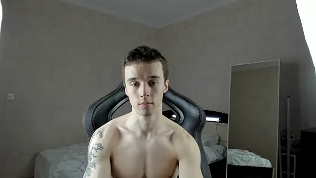 Snapshot of MasonWarholl chatting on 02-08-25, 11:13 MasonWarholl online show from 02-08-25, 11:13