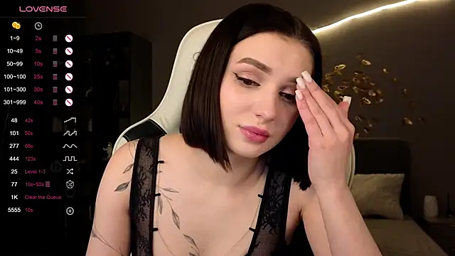 ammy cummy online show from 11-17-25, 03:01